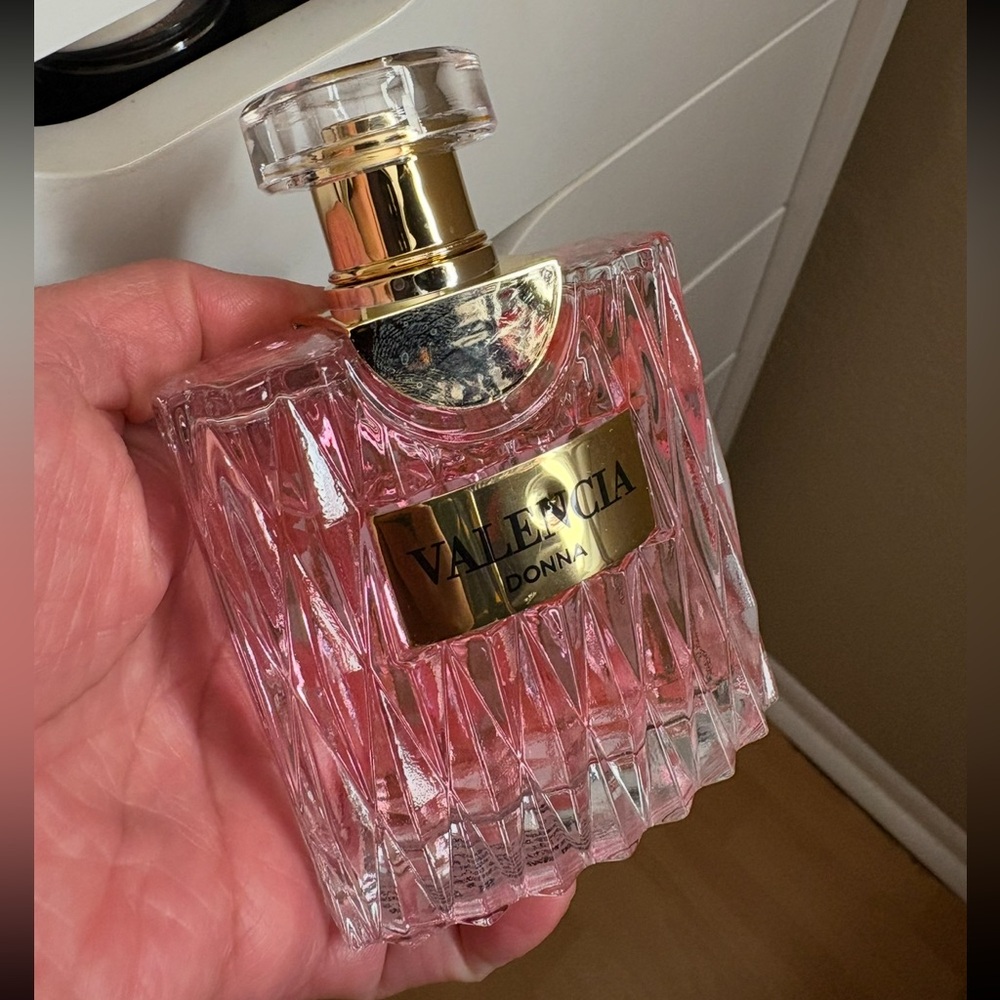 MILESTONE Valencia Donna Pink Perfume Brand New Never Used.